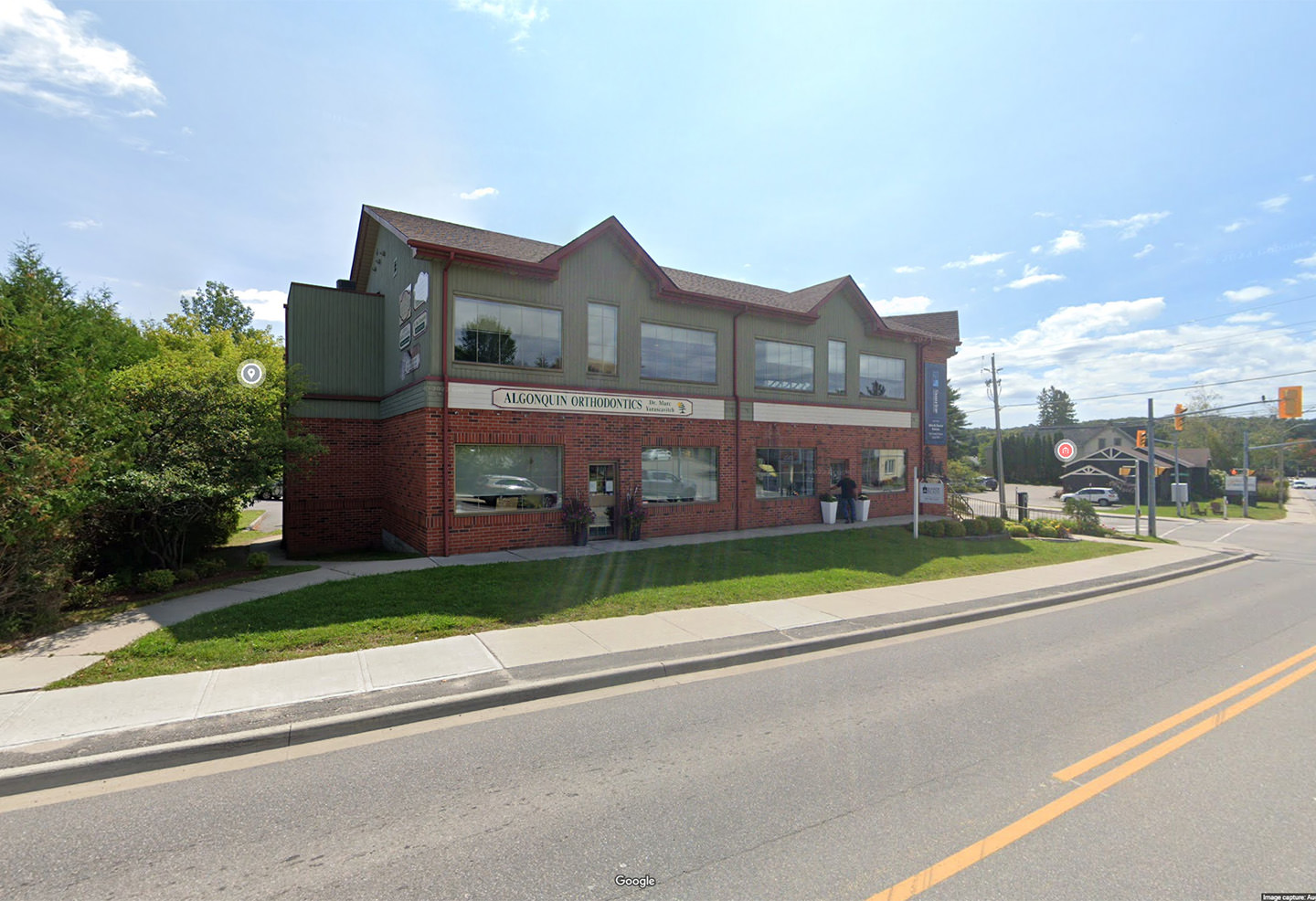 Image of Dr. Marc Yarascavitch - Algonquin Orthodontics clinic - Dental Clinic Directory