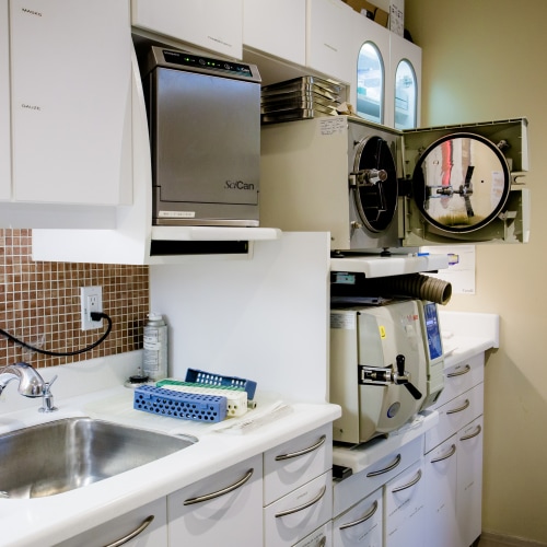 Image of Sheppard West Dental (formerly Bernstein Dental Centre) clinic - Dental Clinic Directory