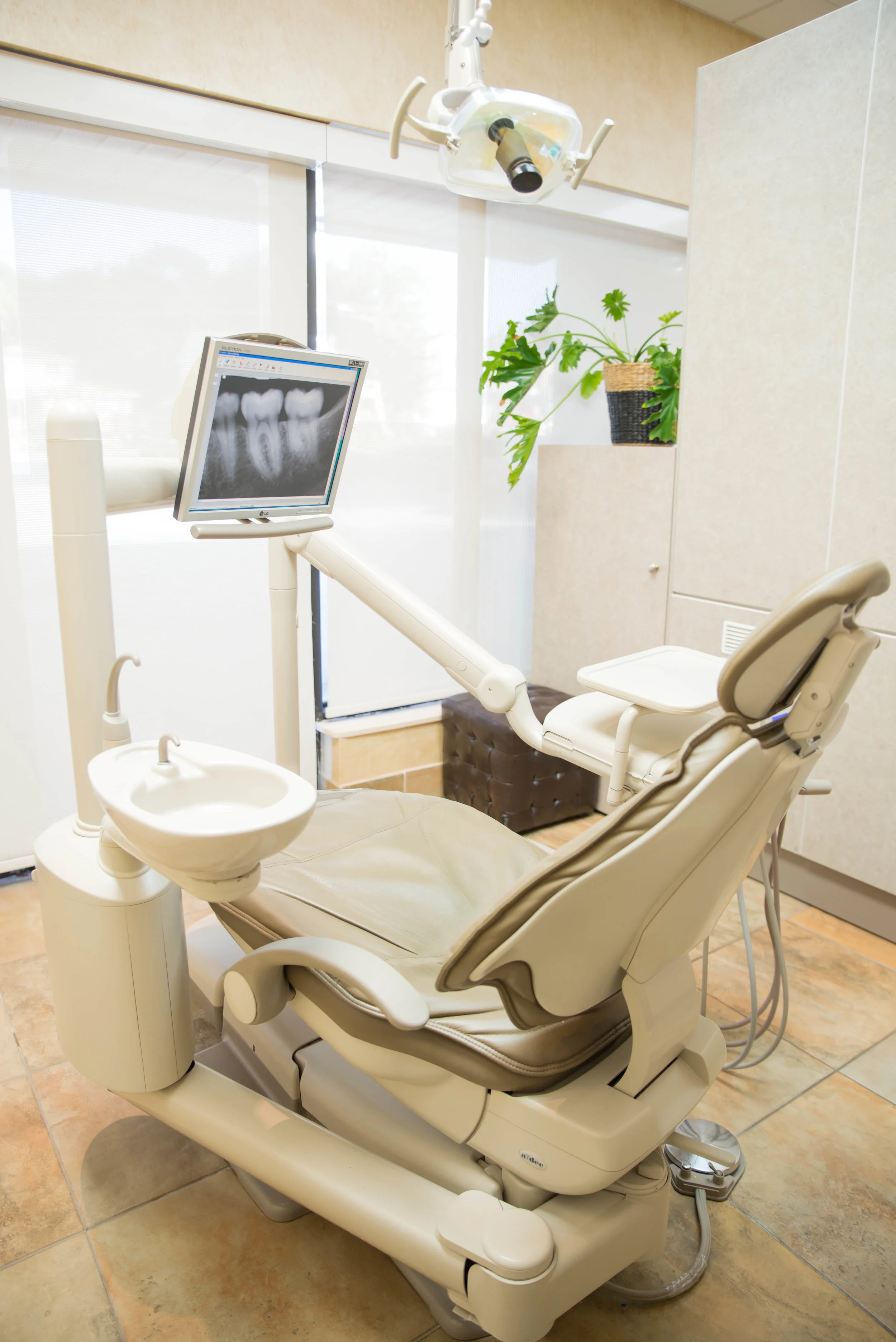 Image of Dentistry On Main clinic - Dental Clinic Directory