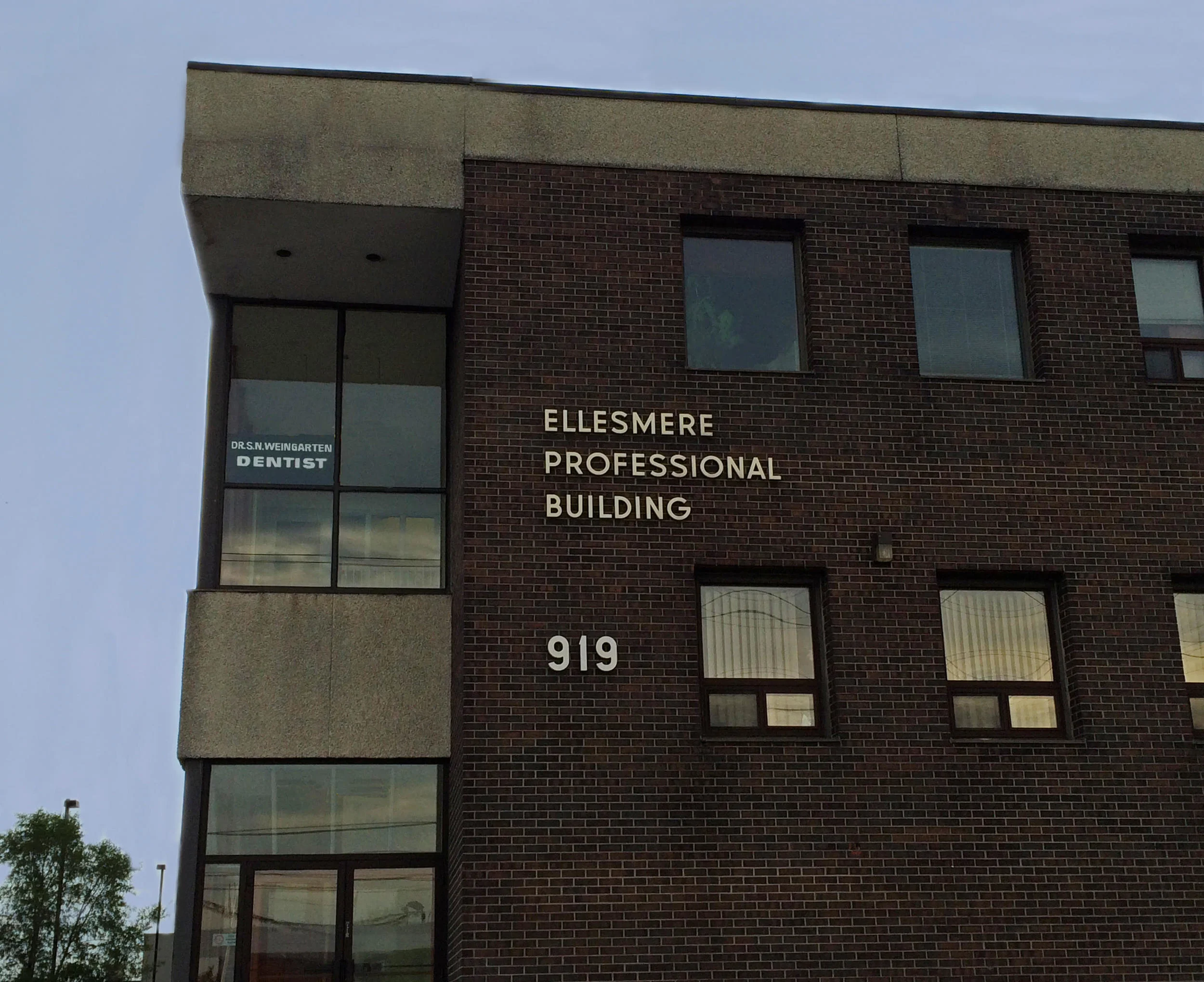 Image of Your Scarborough Dentist - Dr. David Lee clinic - Dental Clinic Directory
