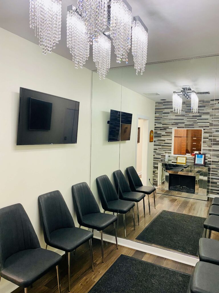 Image of Maxim's Family Dentistry Dr. Kanu priya Dara clinic - Dental Clinic Directory