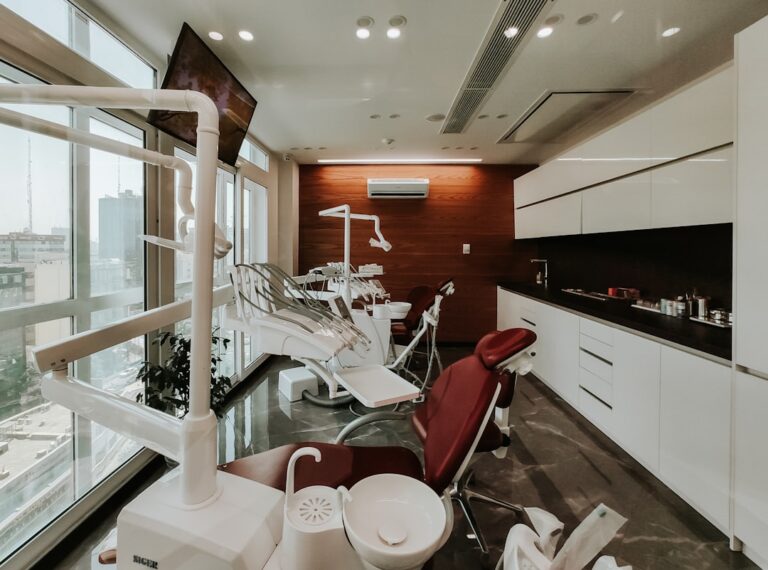 Image of Maxim's Family Dentistry Dr. Kanu priya Dara clinic - Dental Clinic Directory