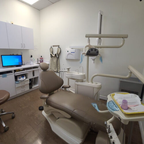 Image of Dr. Hajir Farahmand - Oak Ridges North Dental Clinic clinic - Dental Clinic Directory