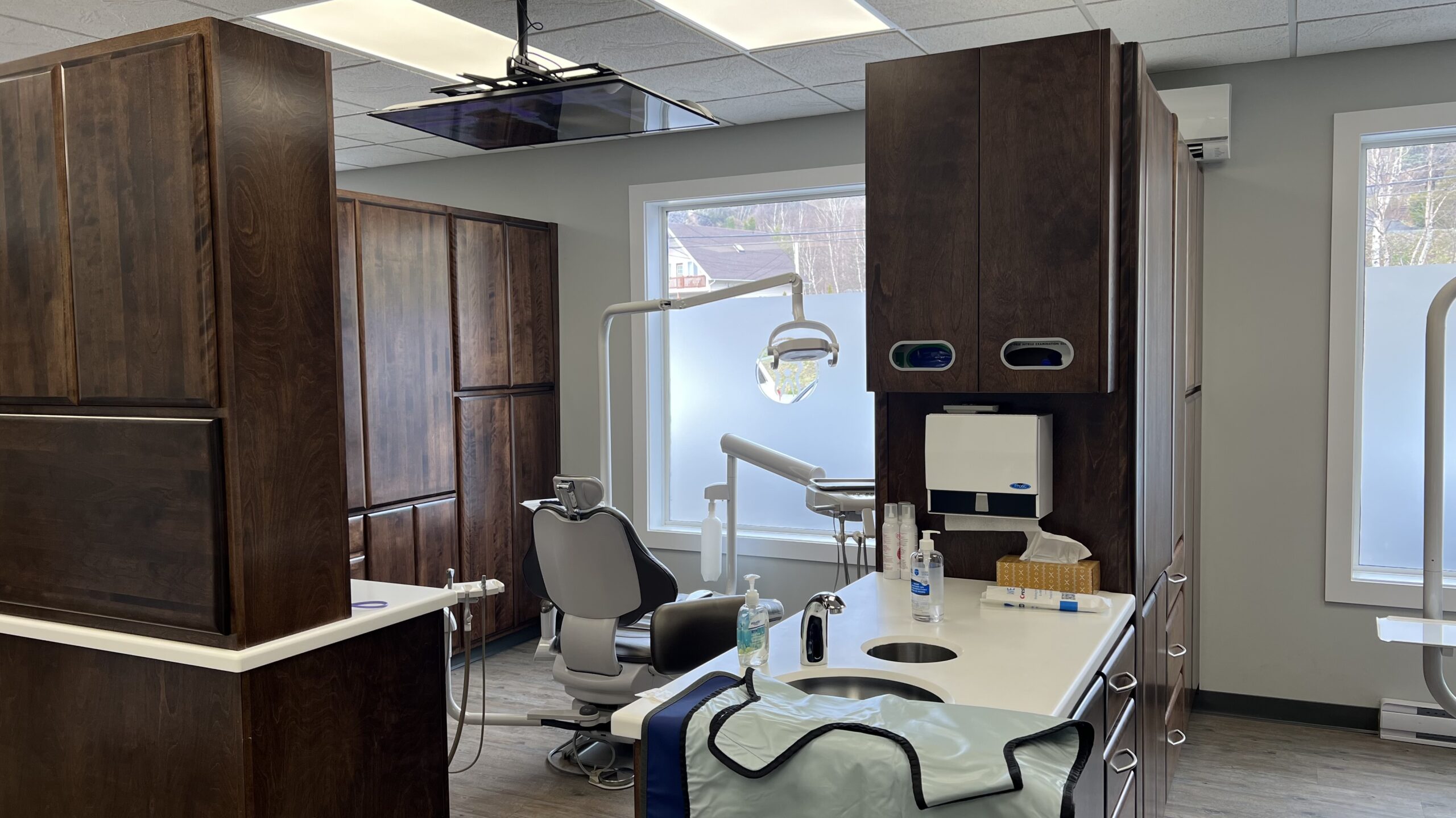 Image of Dr. Ballard Shoal Harbour Family Dental Clinic clinic - Dental Clinic Directory