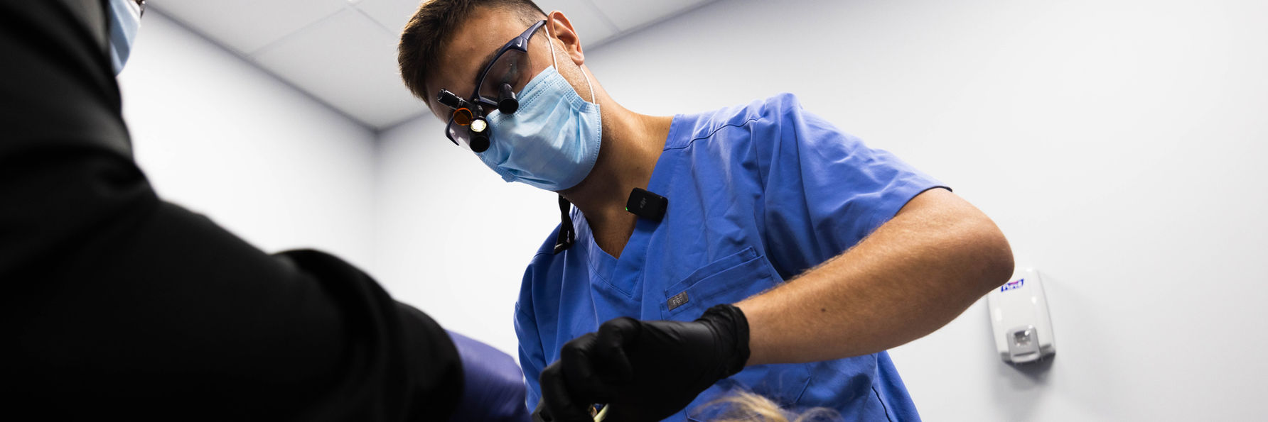 Warm Smiles Dental Centre (Formerly Nova Denture and Implant Centre)