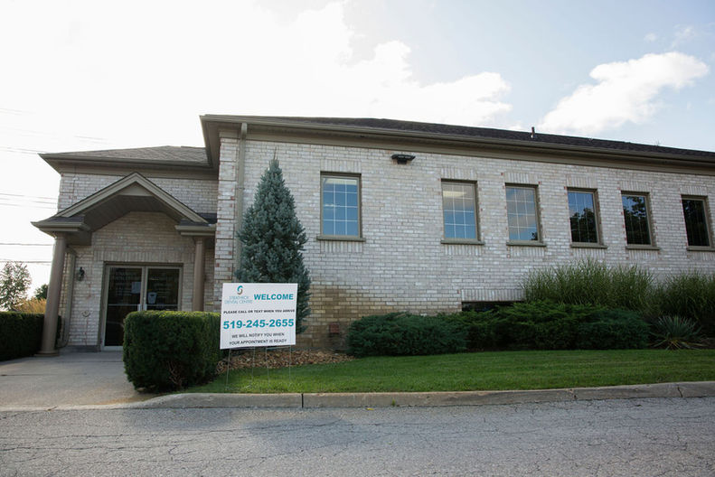 Image of Strathroy Dental Centre clinic - Dental Clinic Directory