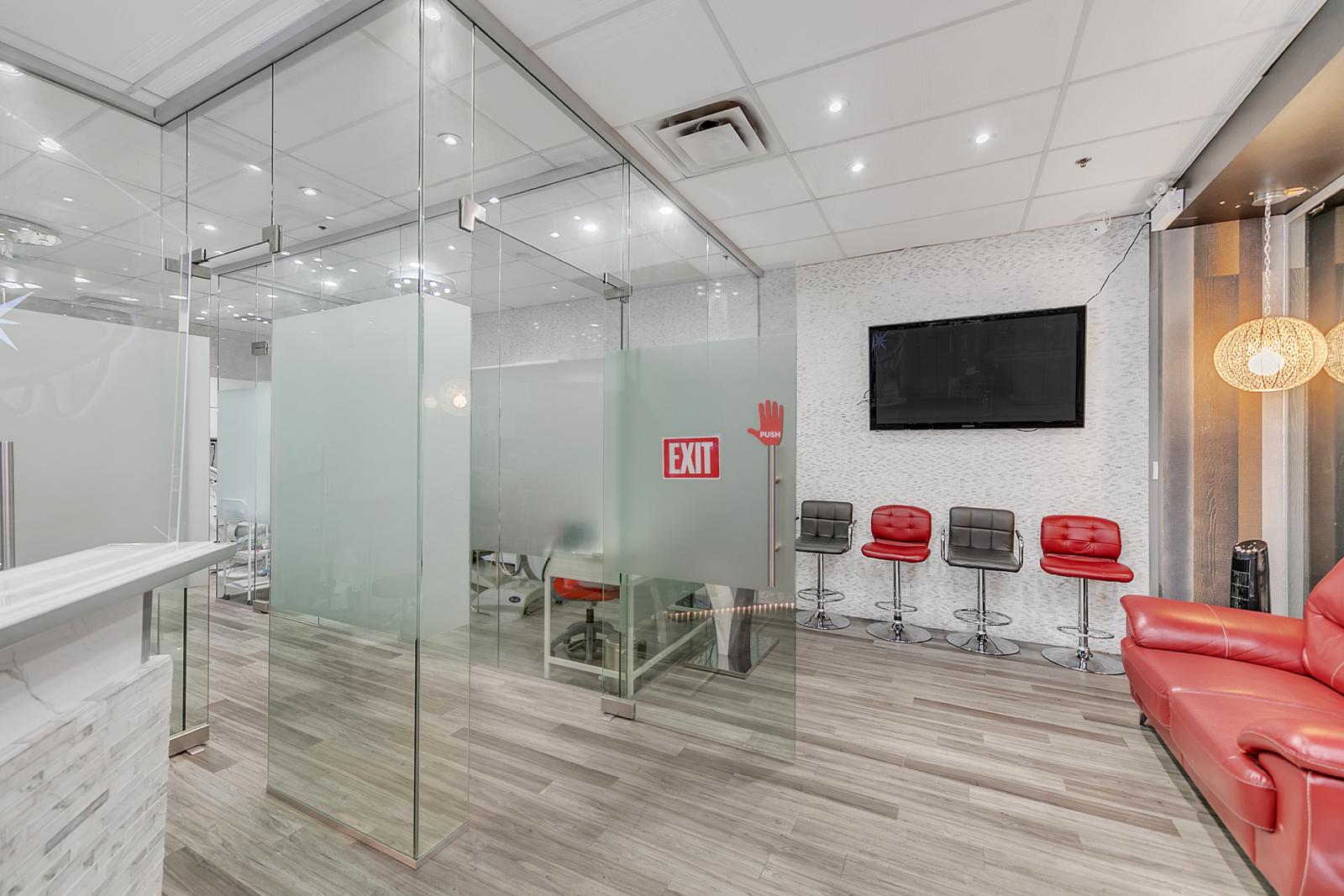 University Ave Dental Clinic