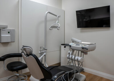 Image of Uptown Oakville Dentistry clinic - Dental Clinic Directory